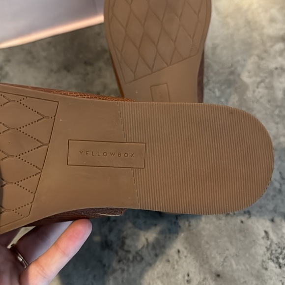 Yellow Box Novita Mule Flat Shoe Size 8.5 Brown - Picture 5 of 11